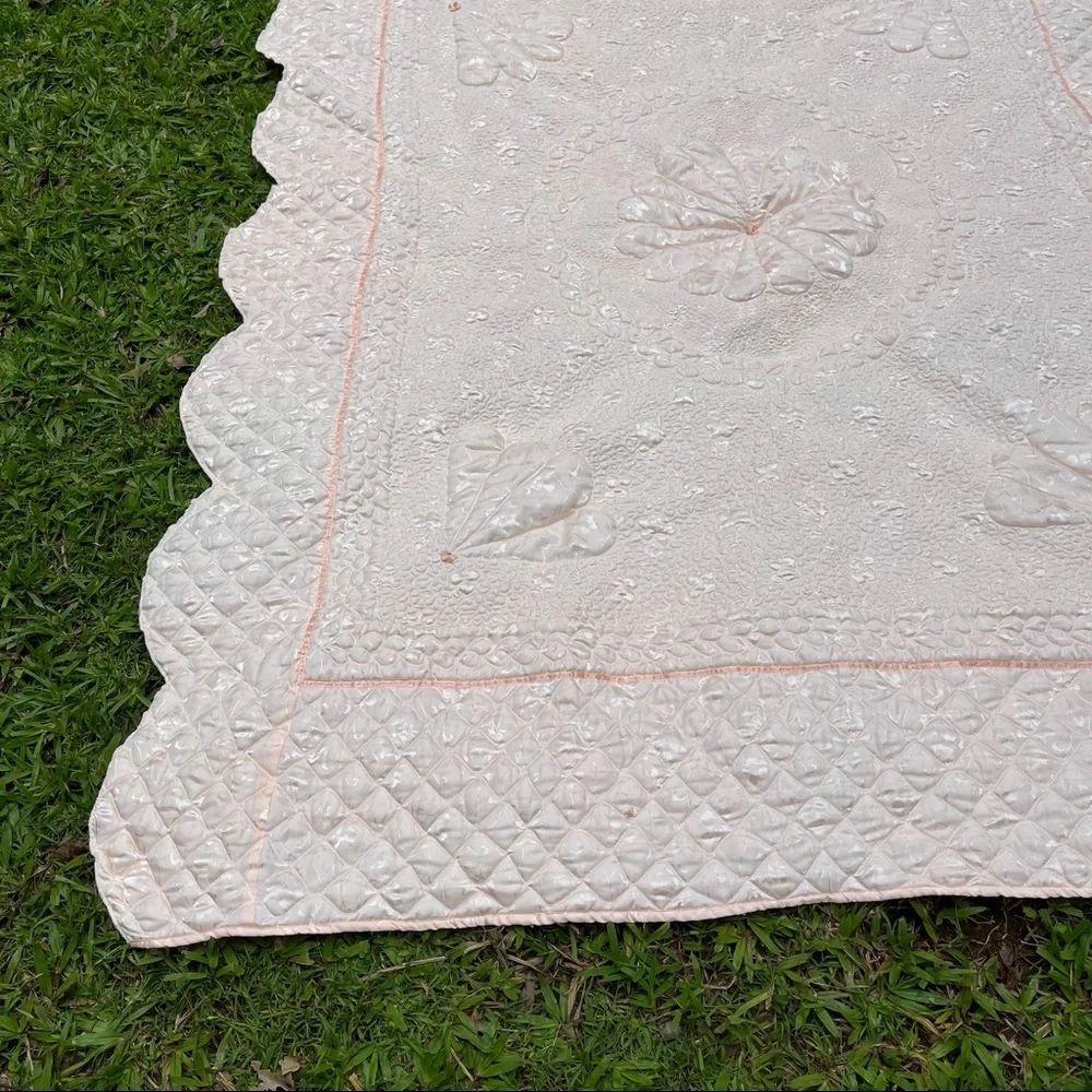 Vintage Quilt Blanket Matelasse Peach